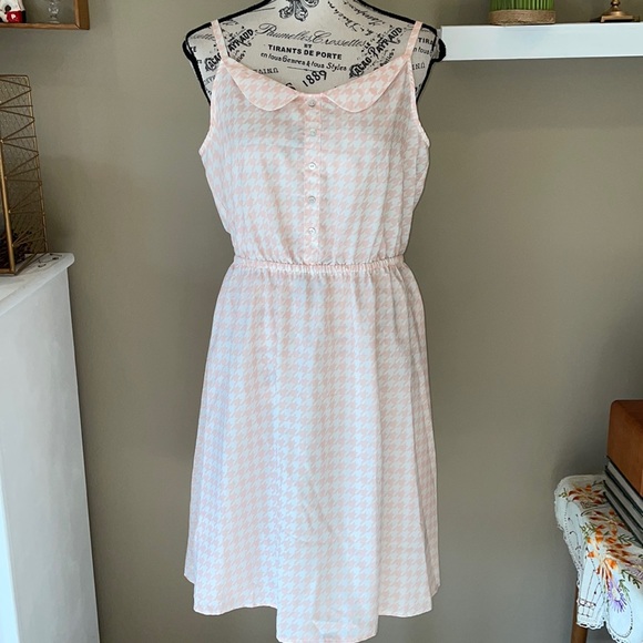 Kardashian Kollection Dresses & Skirts - KK Baby Pink Dress L
